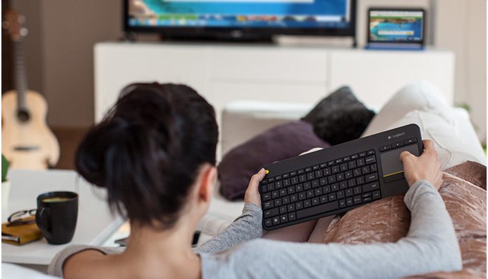 Klávesnice Logitech Wireless K400 Plus, US