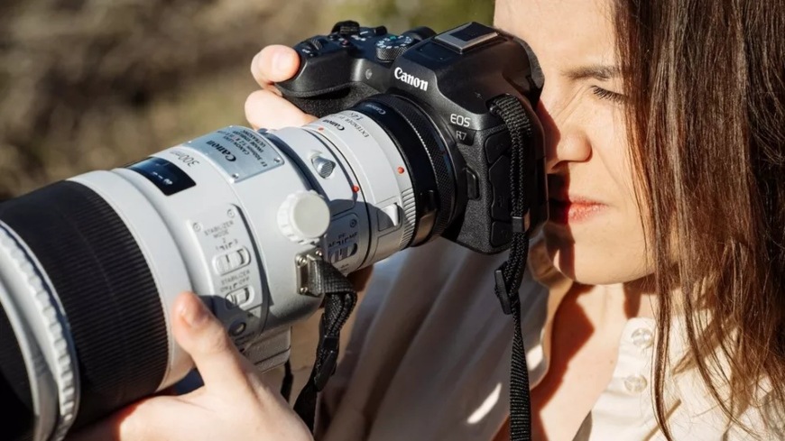 Digitální fotoaparát Canon EOS R7, tělo černý Canon EOS R7, černá