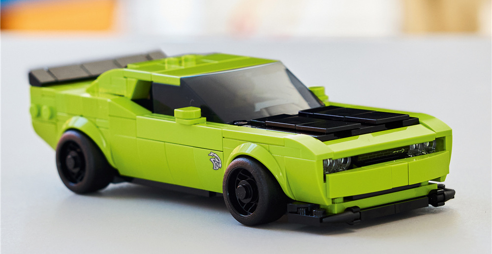 Stavebnice LEGO® Speed Champions 77237 Sportovní auto Dodge Challenger SRT Hellcat Model lze doplnit o další vozy LEGO Speed Champions a vytvořit tak vlastní sbírku sportovních automobilů.
