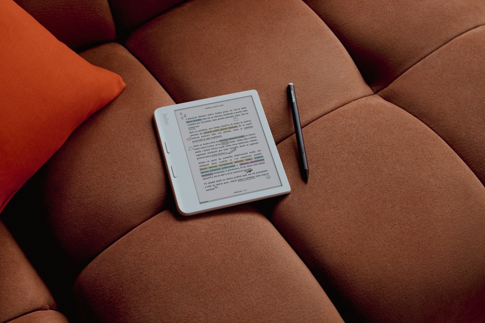 Čtečka e-knih Kobo Libra Colour bílá