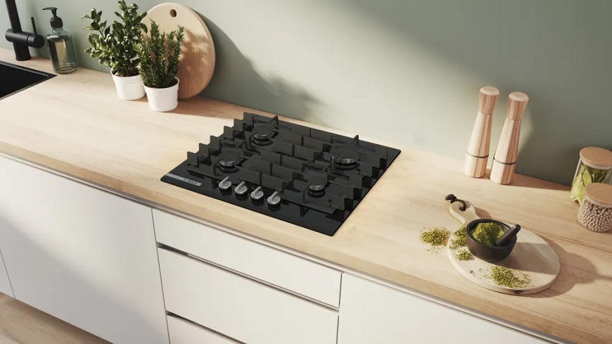 Plynová varná deska Bosch PRP6A6H40 v kuchyňské lince