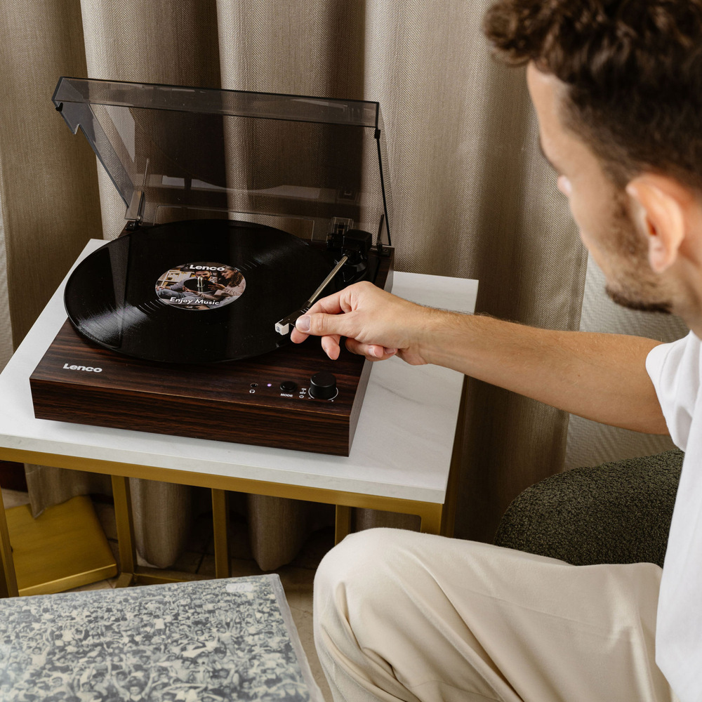 Gramofon Lenco LS-15WD hnědý Gramofon Lenco LS-15WD hnědý