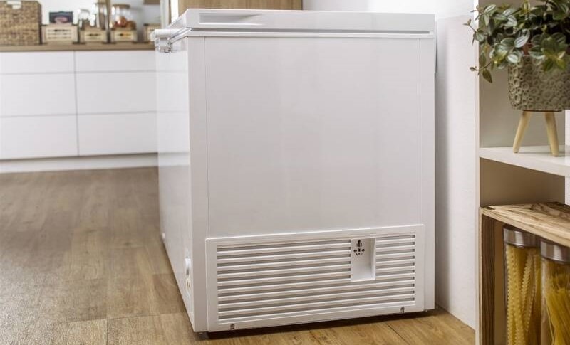 Pultová mraznička Gorenje Essential FH30DCW, bílá, skrytý kondezátor