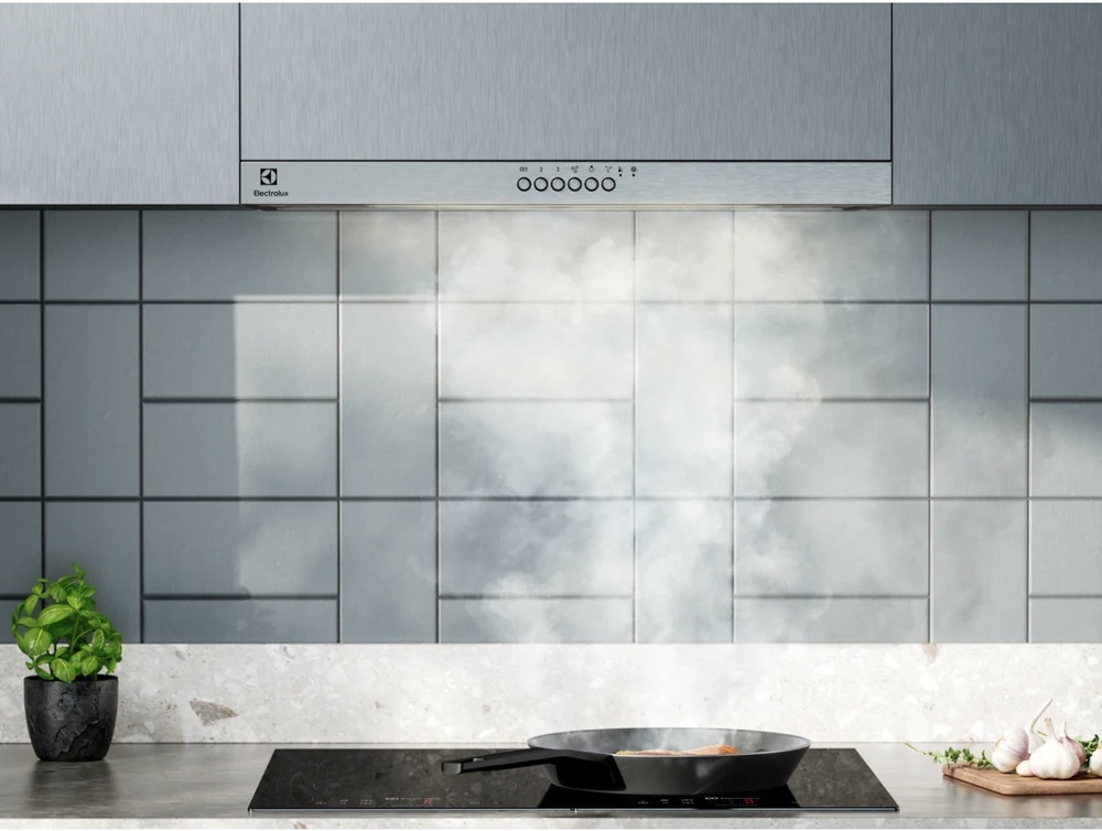 Odsavač par Electrolux 700 SENSE LFV439K černý