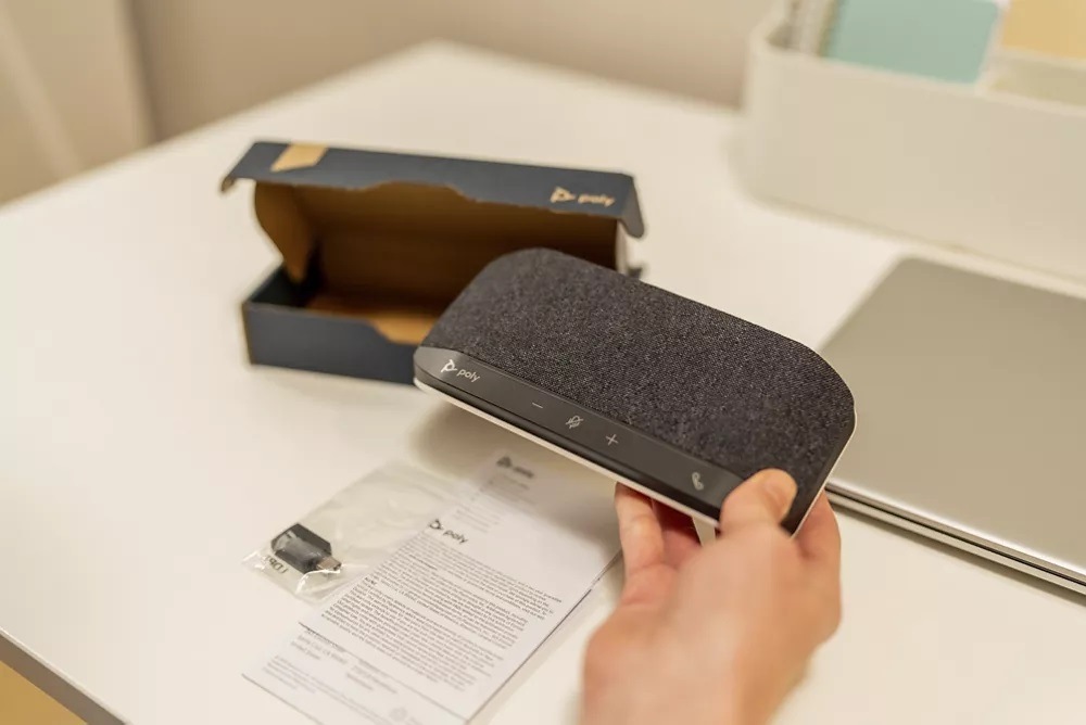 Konferenční mikrofon HP Poly Sync 10, USB-A/C stříbrný