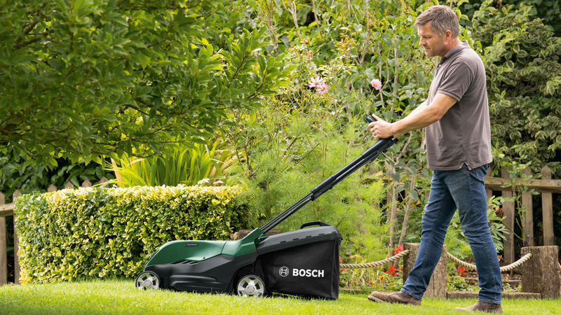 Sekačka Bosch AdvancedRotak 36V-44-750, 4 Ah (s baterií) Sekačka Bosch AdvancedRotak 36V-44-750, 4 Ah (s baterií)
