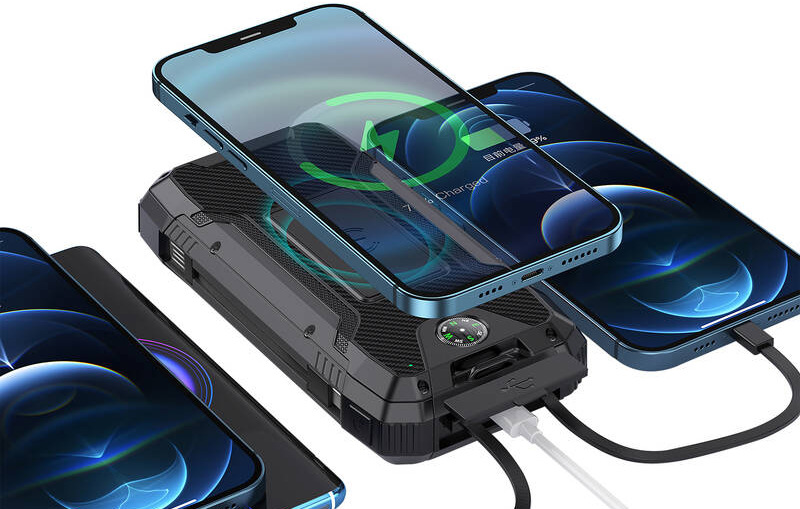 Powerbanka WG 20000 mAh, solární se svítilnou a kompasem černá