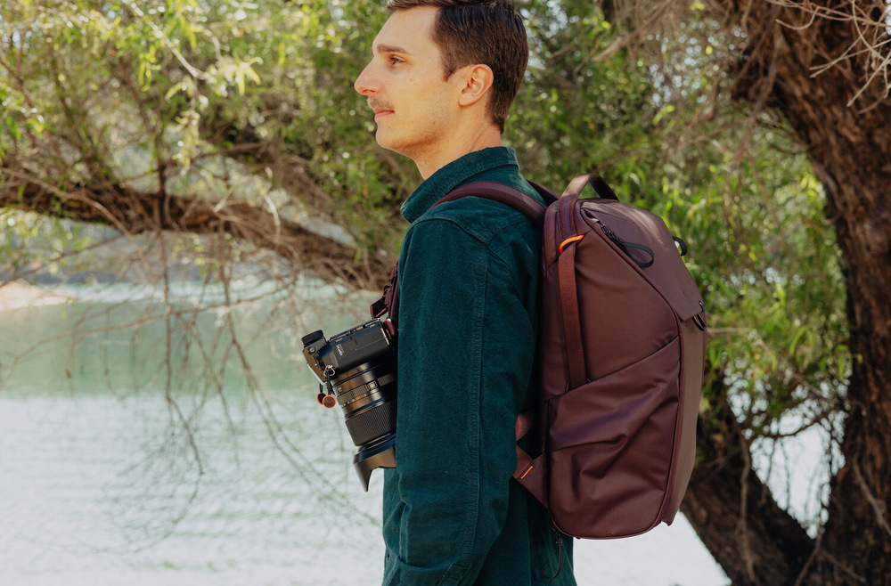 Batoh Peak Design Everyday Backpack 20L (v2) vínový Batoh Peak Design Everyday Backpack 20L (v2) vínový