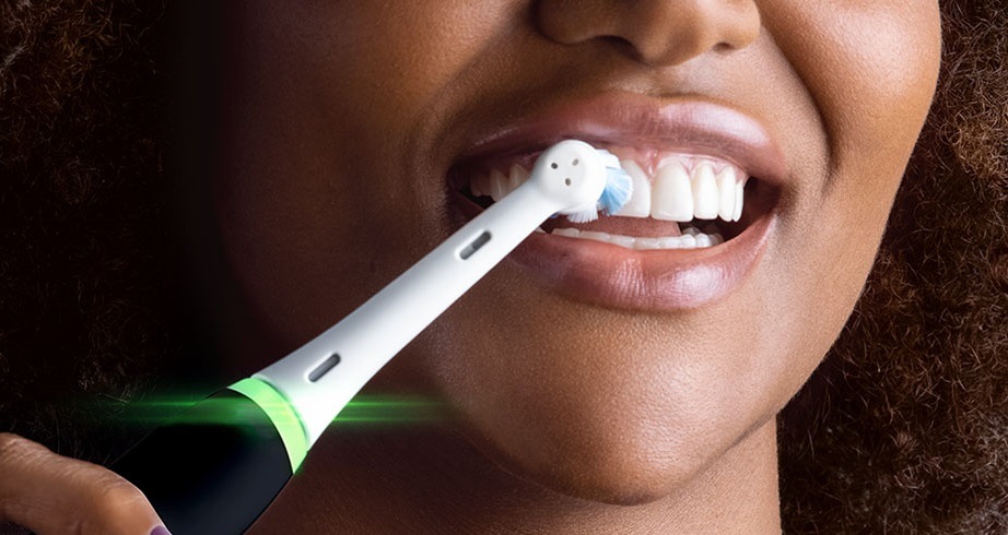Zubní kartáček Oral-B iO Series 3 iO3 Black & Blue