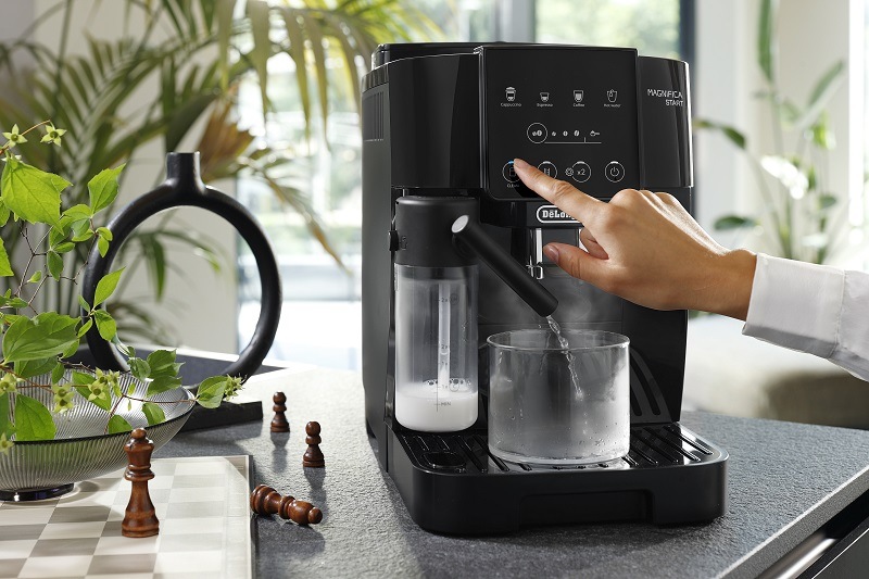 Automatický kávovar De'Longhi Magnifica Start ECAM 220.60B černý