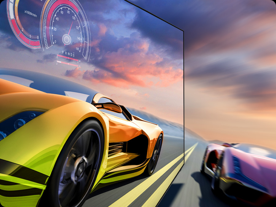 Sportovní auto na obrazovce televize, ostrý obraz, vedle obrazovky rozmazané přojíždějící sportovní auto - funkce Motion Xcelerator televize Samsung