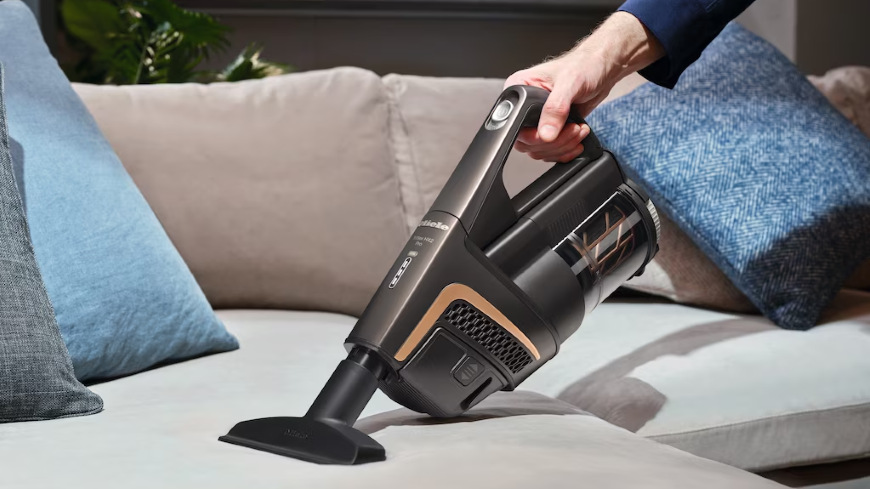 Tyčový vysavač Miele Triflex HX2 Blue Pulse Lotosově bílá