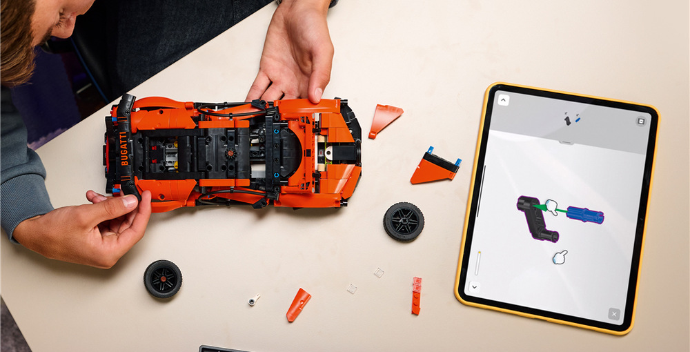Model potěší malé závodníky i budoucí inženýry a díky aplikaci LEGO Builder usnadní stavění i poznávání techniky.