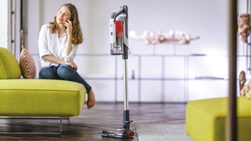 Tyčový vysavač Hoover HF9 HF910H 011