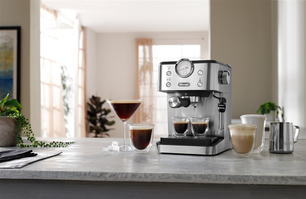 Pákový kávovar De'Longhi Classic EM450.M nerez