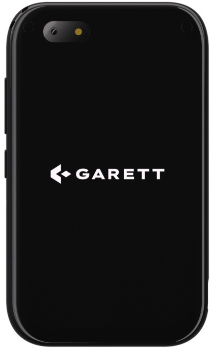 Zadní strana dětského telefonu Garett Smartphone OneKid s logem a fotoaparátem