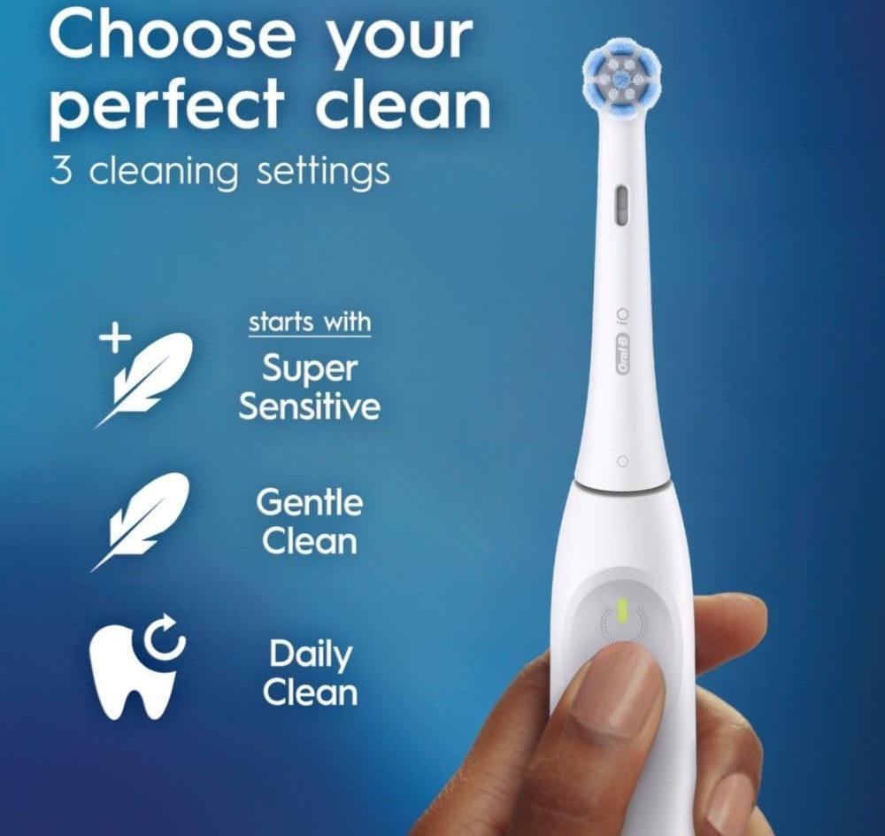 Zubní kartáček Oral-B iO Series 2 White Sensi bílý Zubní kartáček Oral-B iO Series 2 White Sensi bílý