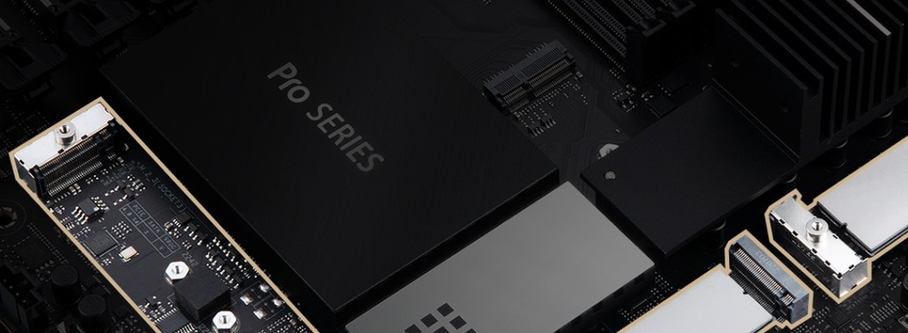 Základní deska Asus Pro WS W790E-SAGE SE černá Do tří M.2 slotů lze připojit moderní a rychlé SSD nosiče