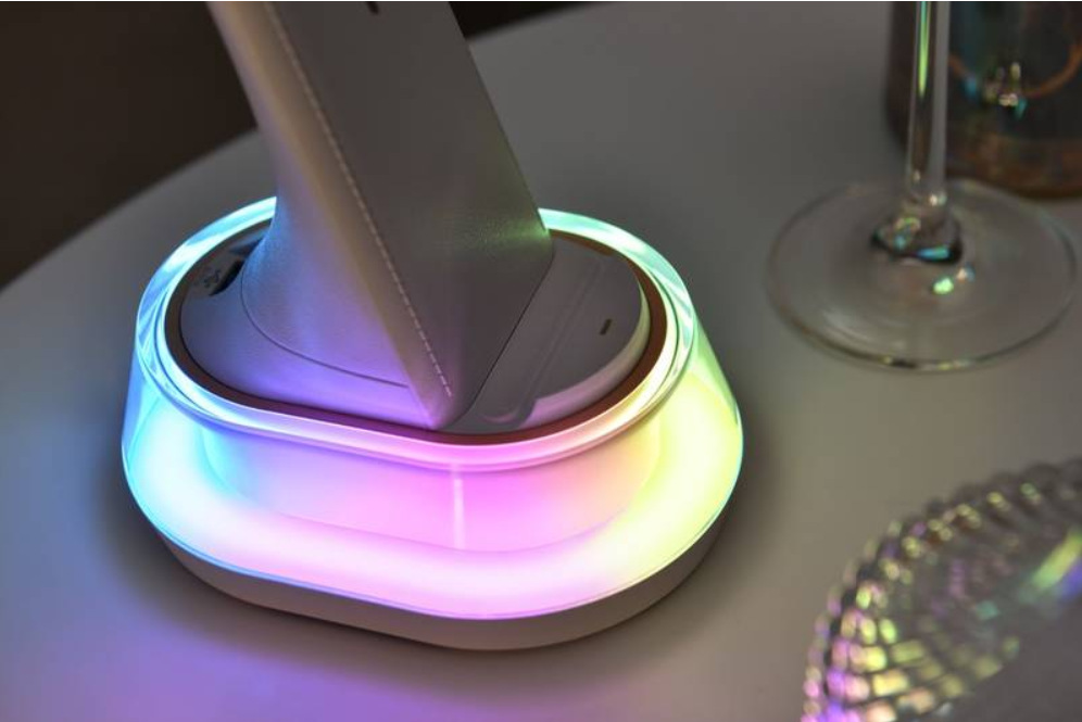 Stolní LED lampička IMMAX CORELLA, Qi nabíjení, 7W černá IMMAX CORELLA, Qi nabíjení, 7W (08973L) černá