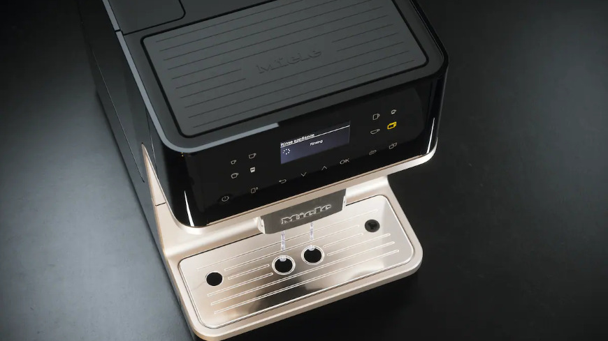 Automatický kávovar Miele CM 6360 bílý