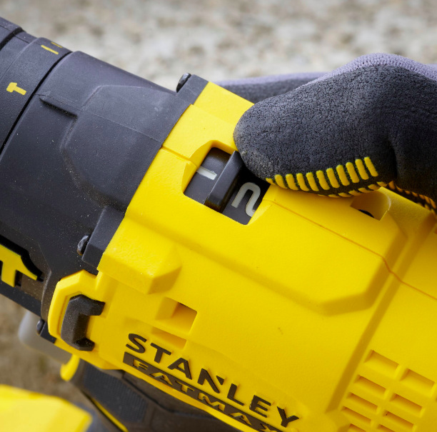 Vrtací šroubovák Stanley FatMax SFMCD711D2K-QW (s baterií) Vrtací šroubovák Stanley FatMax SFMCD711D2K-QW (s baterií)