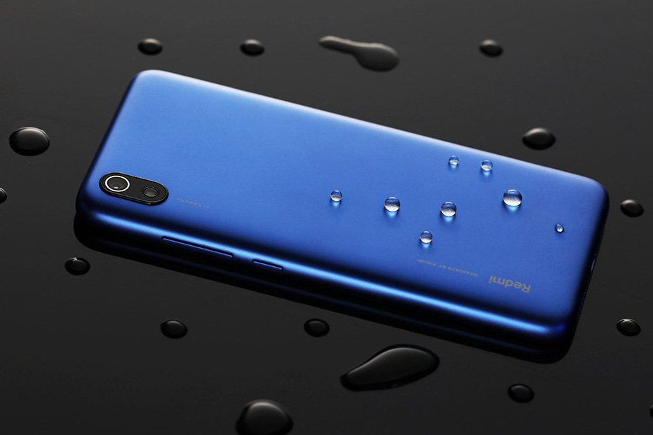 Mobilní telefon Xiaomi Redmi 7A 32 GB Dual SIM - gradientně modrý Mobilní telefon Xiaomi Redmi 7A 32 GB Dual SIM - gradientně modrý