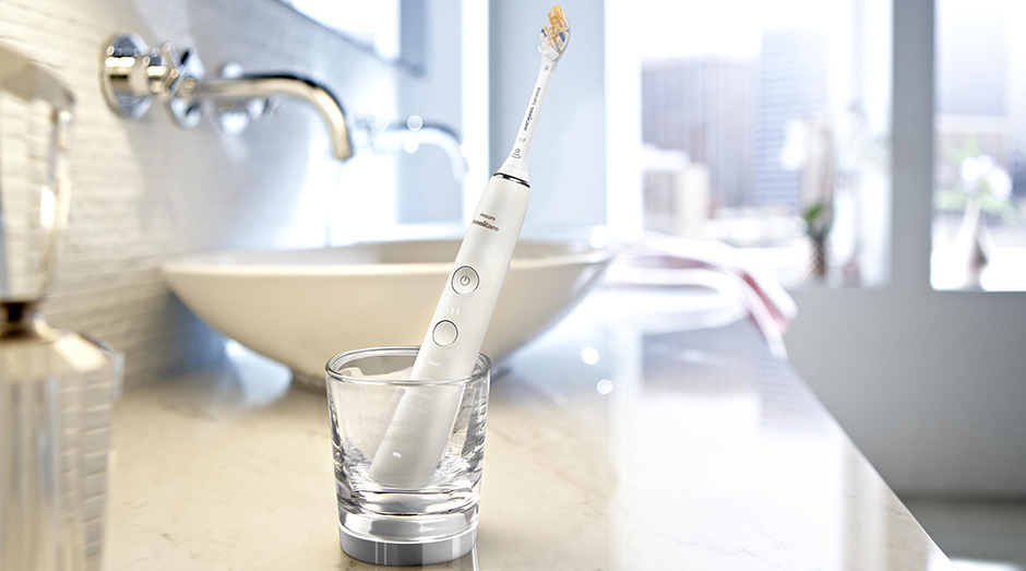 Zubní kartáček Philips Sonicare 9000 DiamondClean HX9911/19 bílý Zubní kartáček Philips Sonicare 9000 DiamondClean HX9911/19 bílý