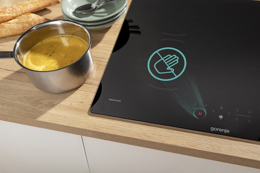 Indukční varná deska Gorenje GI6401BX, černá, indikátor zbytkového tepla