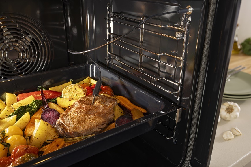 Trouba Gorenje G800 BSA6138B černá Vestavná trouba Gorenje BSA6138B, černá, termosonda