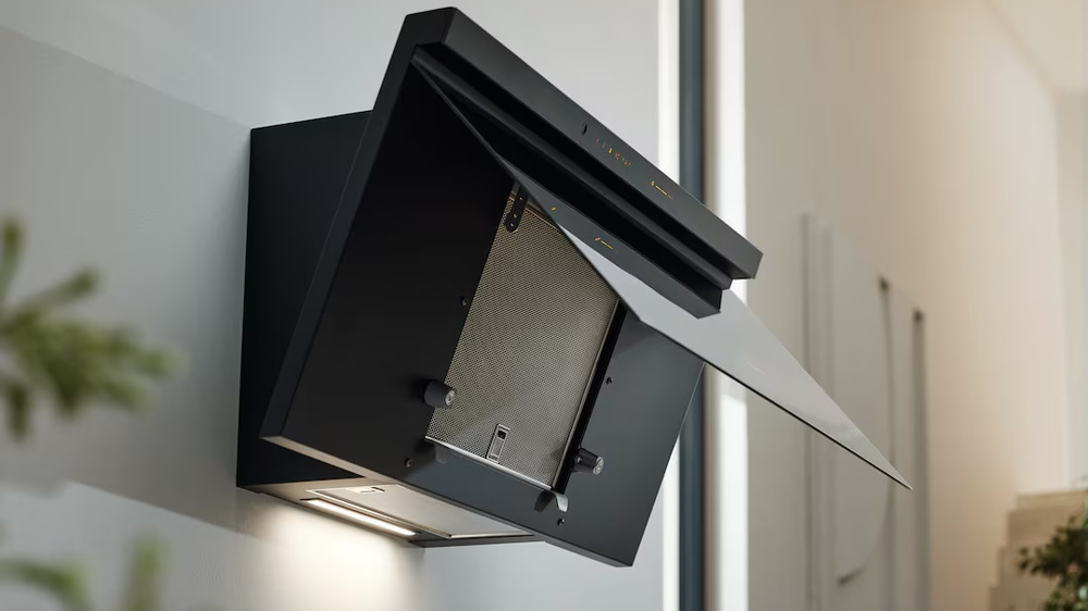 Odsavač par Miele DAH 1650 Active obsidian černý Odsavač par Miele DAH 1650 Active obsidian černý