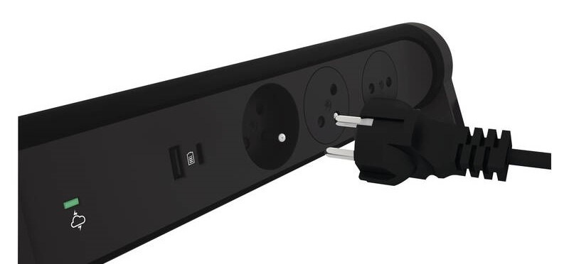 Přepěťová ochrana Legrand 3x zásuvka, USB, USB-C, 1,5m černá