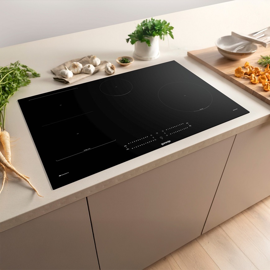 Indukční varná deska Gorenje GI8432BSCWF, černá, varná zóna BigZone o průměru 23 cm