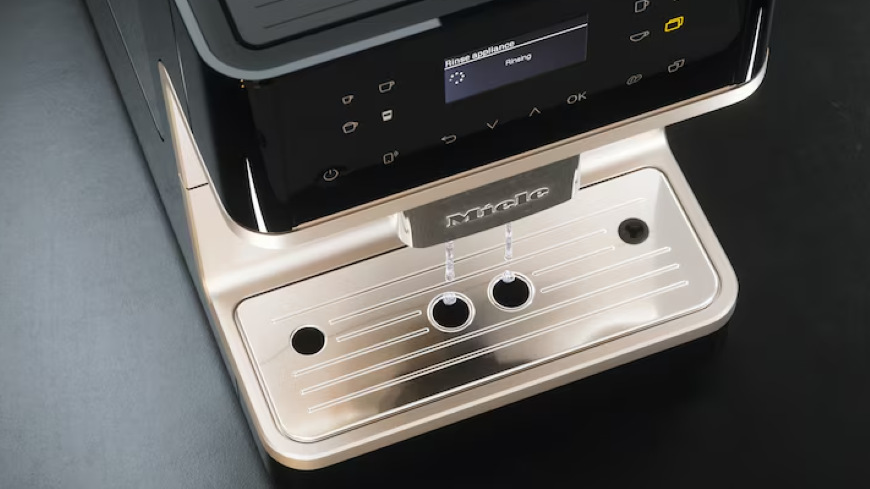 Automatický kávovar Miele CM 6360 černý