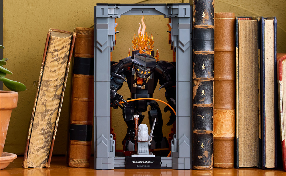 Stavebnice LEGO® Icons 10367 Knižní zarážka: Pán prstenů – Balrog™ Praktická knižní zarážka potěší fanoušky Pána prstenů a může sloužit také jako působivá dekorace.
