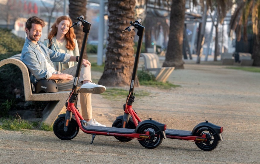 Elektrická koloběžka Ninebot by Segway D28E Ninebot by Segway KickScooter D28E