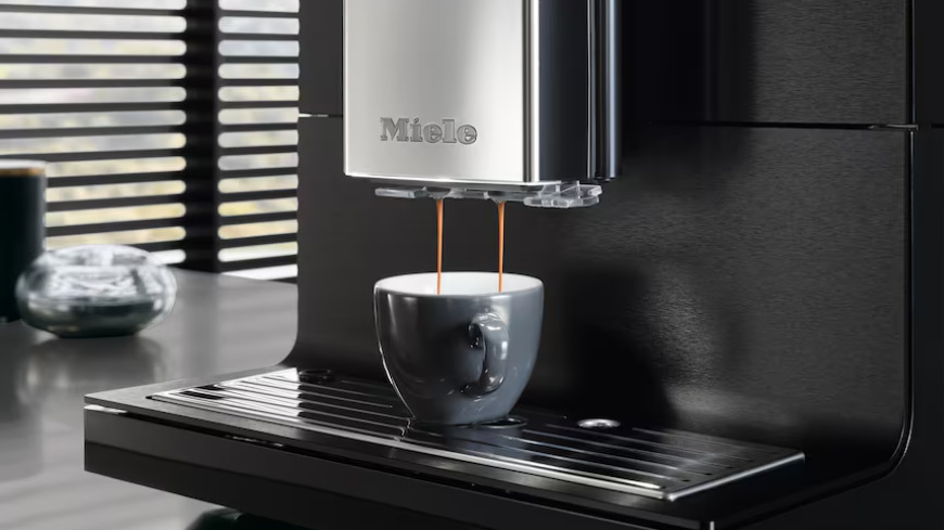 Automatický kávovar Miele CM 7350 obsidián černý