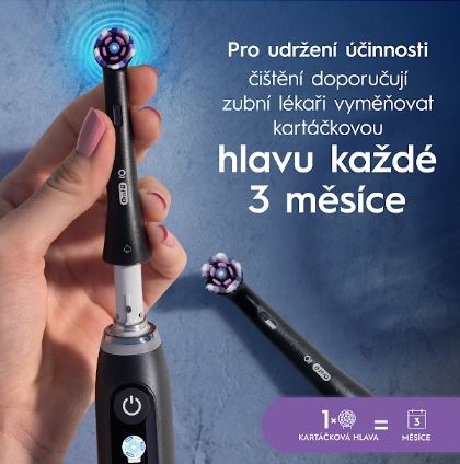 artáček Oral-B iO Radiant White drží v ruce žena, je znázorněn jejich pohyb při čištění zubů.