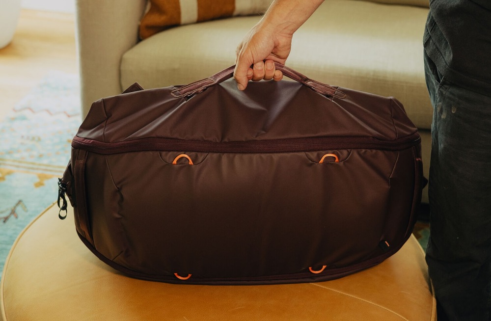 Batoh Peak Design Travel Duffelpack 65L vínová Batoh Peak Design Travel Duffelpack 65L vínová