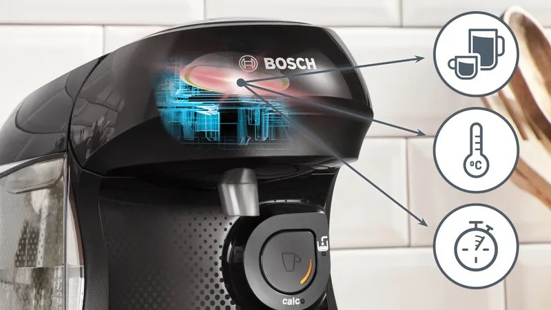 Detailní záběr na vrchní část kávovaru Tassimo TAS102E