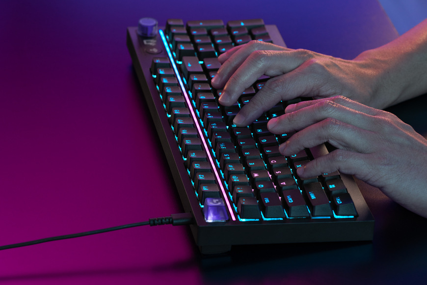 Klávesnice Logitech G316 X 98, US INT'L layout bílá Psaní na klávesnici Logitech G316 X 98 s RGB podsvícením