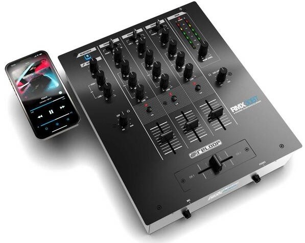 Reloop RMX-30 BT s chytrým telefonem pro bezdrátové streamování hudby přes Bluetooth