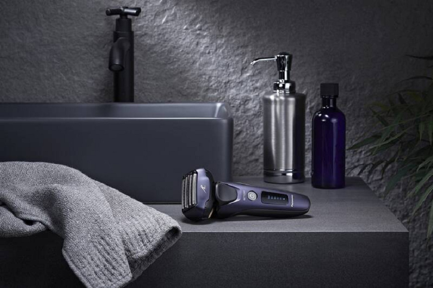 Holicí strojek Panasonic ES-LV67-A803 modrý Holicí strojek Panasonic ES-LV67-A803 modrý