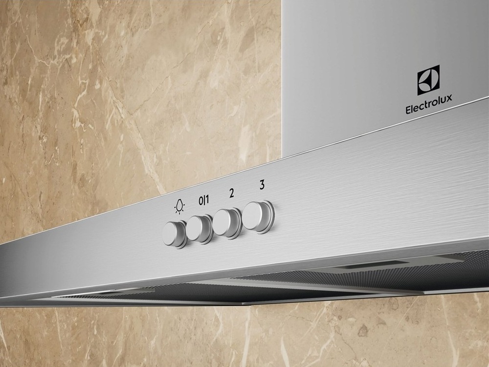 Detail na ovládací panel digestoře Electrolux.