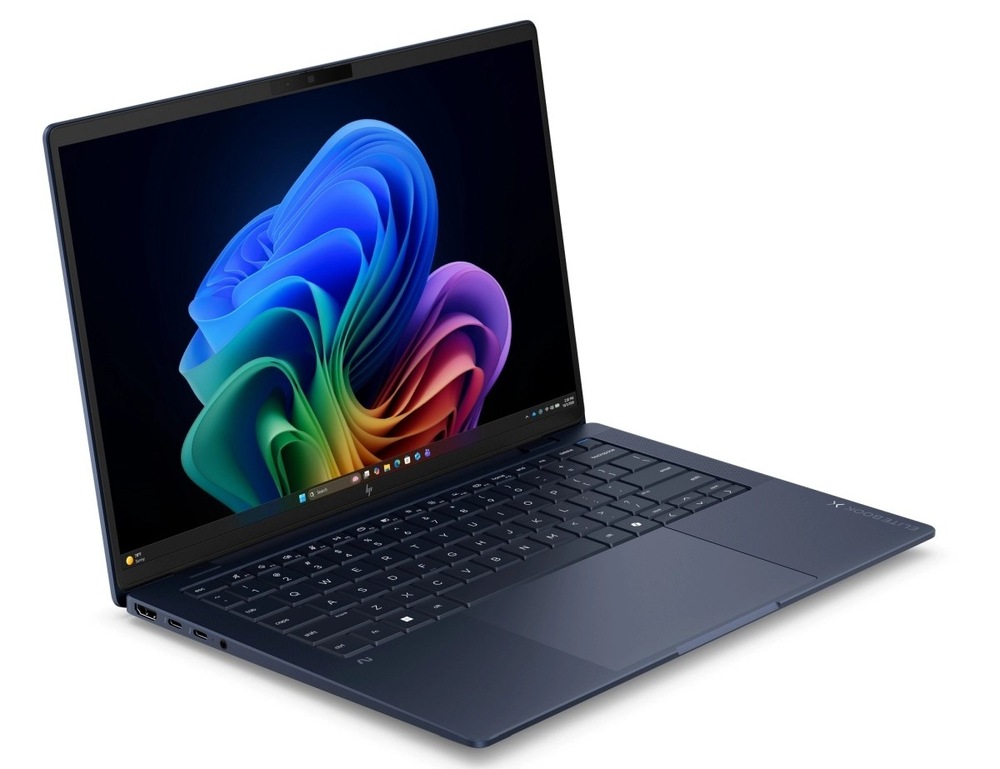 Otevřený a zapnutý notebook HP EliteBook X G2i otočený doprava