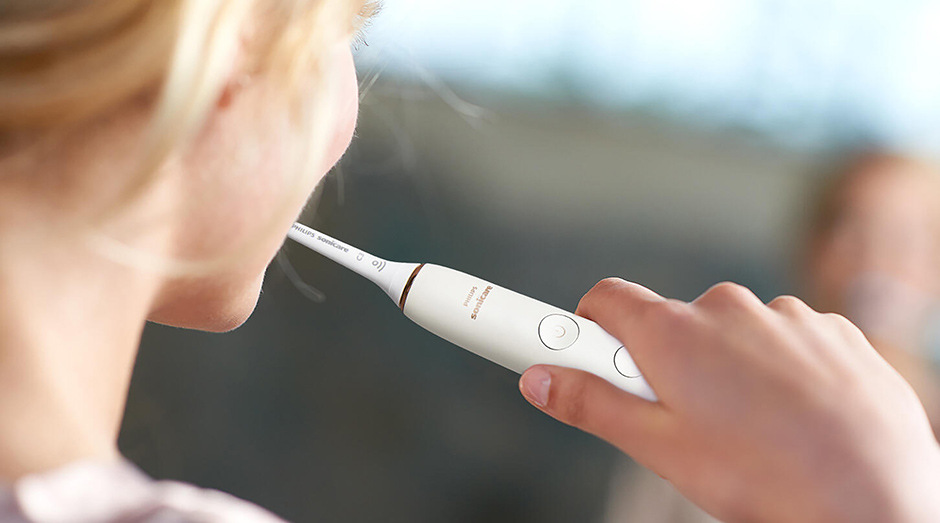 Zubní kartáček Philips Sonicare 9000 DiamondClean HX9911/23 bílý