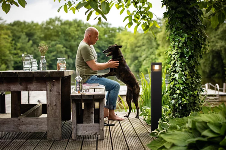Venkovní svítidlo Philips Parterre Post, LED černé Venkovní svítidlo Philips Parterre Post, LED černé