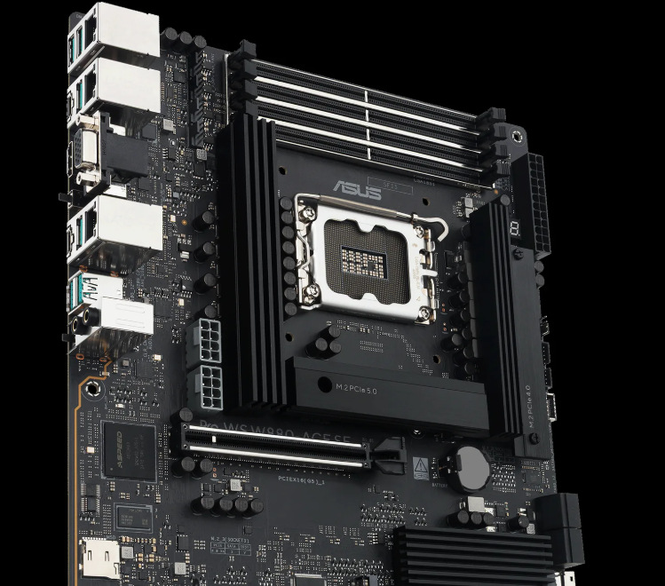 Asus Pro WS W880-ACE SE stojí na čipsetu Intel W880