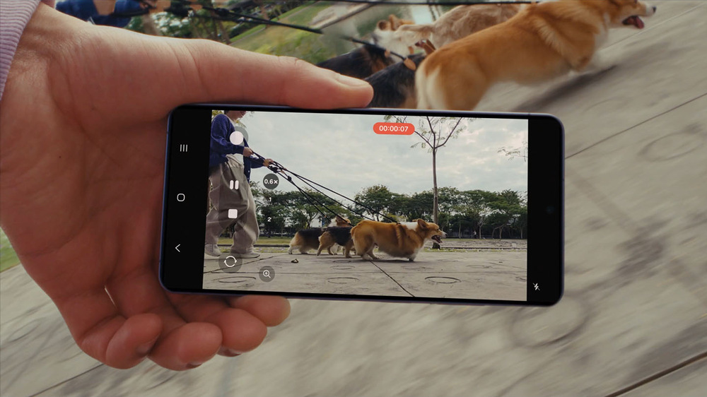 Samsung Galaxy S26+ natáčí perfektní videa díky optické stabilizaci obrazu