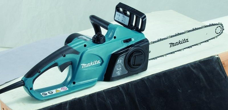 Řetězová pila Makita UC3541A