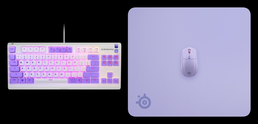 SteelSeries Apex 3 TKL Amethyst vedle myši na podložce